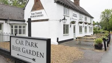 three horseshoes norton