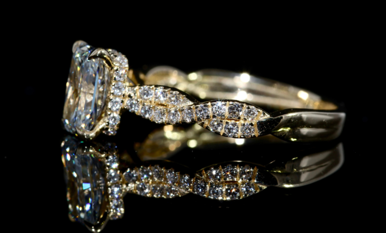 radiant cut engagement rings