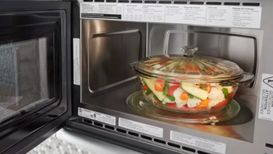 can you put glass in the microwave